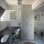 Apartment Minimal Grey Pool-front In Parikia (Paros)