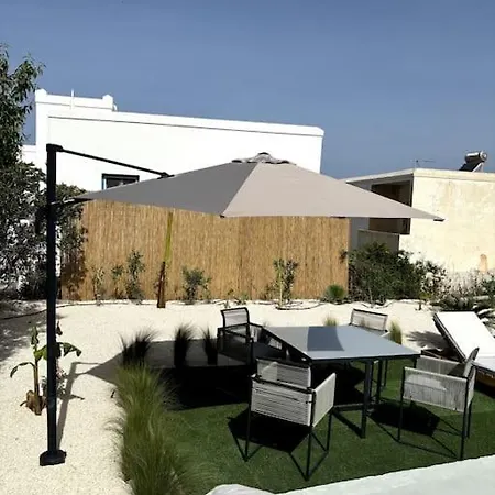 Apartament Minimal Grey Pool-front In *