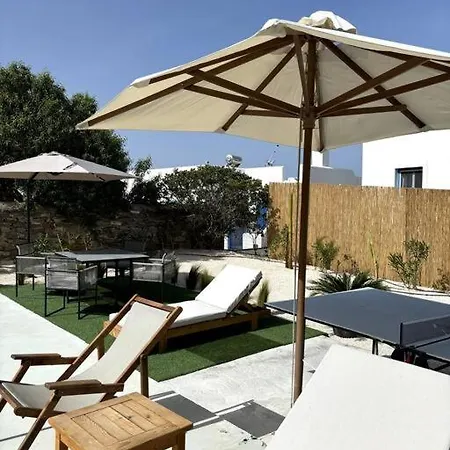 Minimal Grey Pool-front In Apartament
