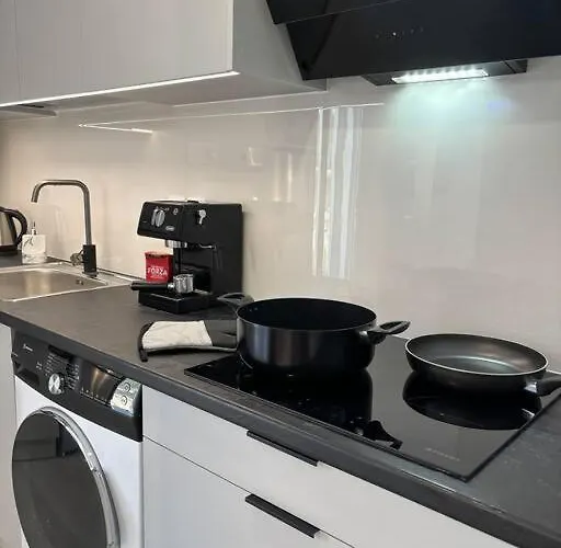 Minimal Grey Pool-front In *